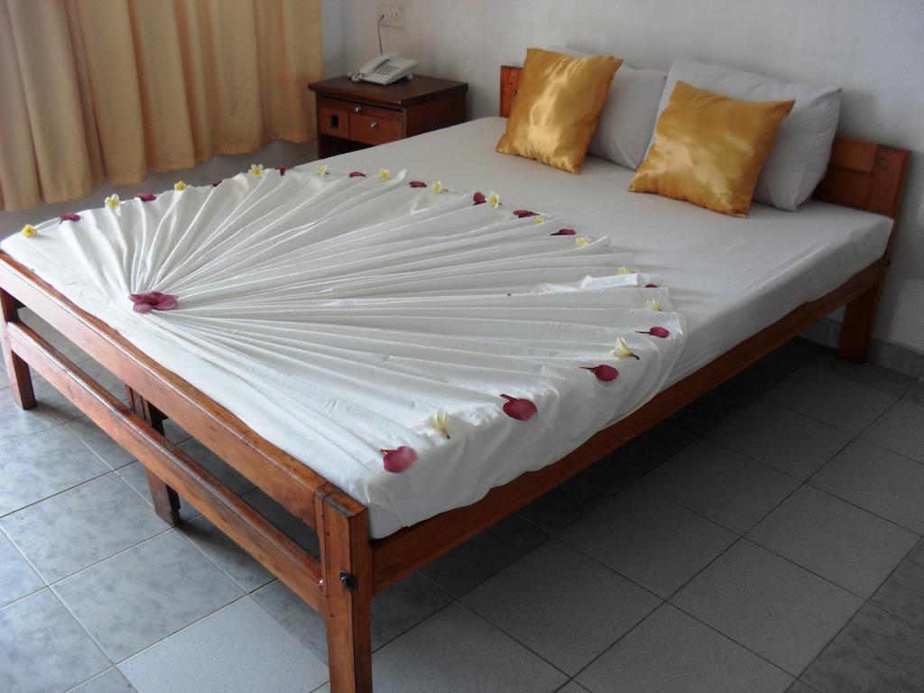 Miltons Beach Resort Unawatuna Rom bilde