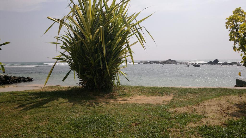 Miltons Beach Resort Unawatuna Eksteriør bilde